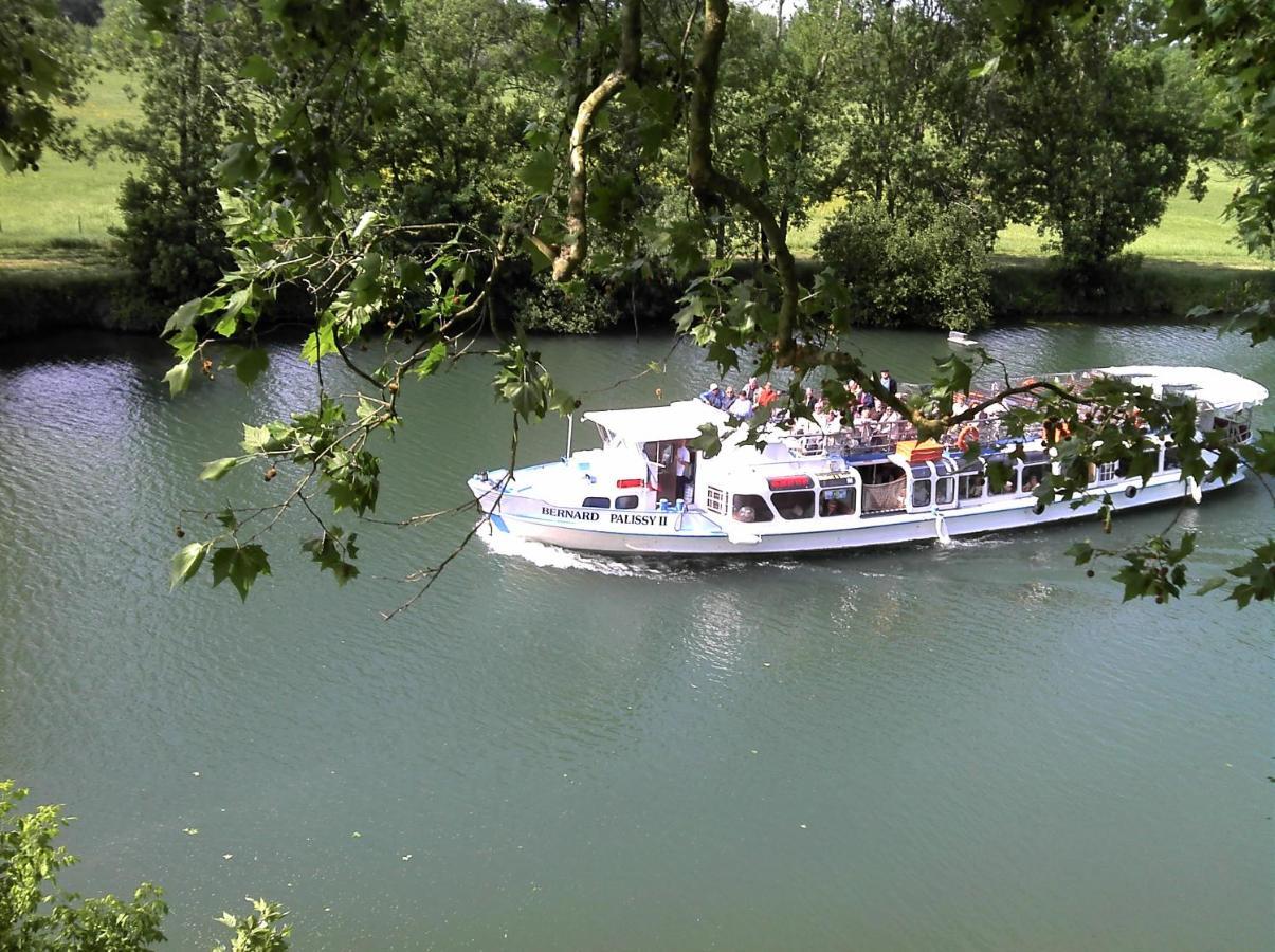 Camping Belle Riviere Chaniers Luaran gambar