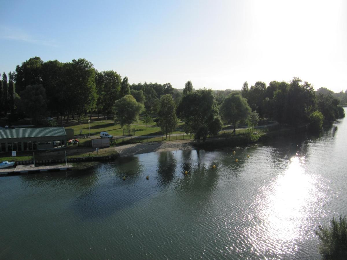Camping Belle Riviere Chaniers Luaran gambar