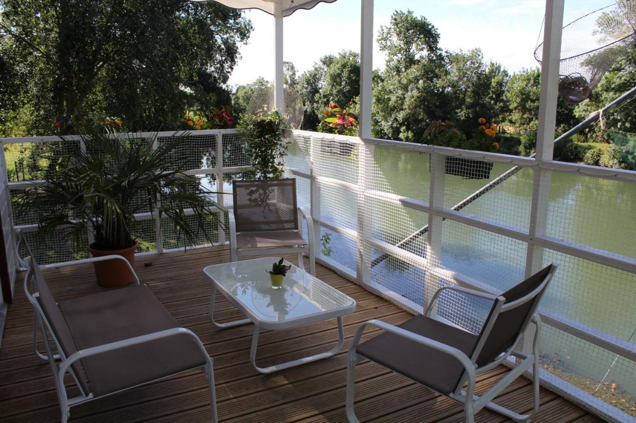 Camping Belle Riviere Chaniers Luaran gambar