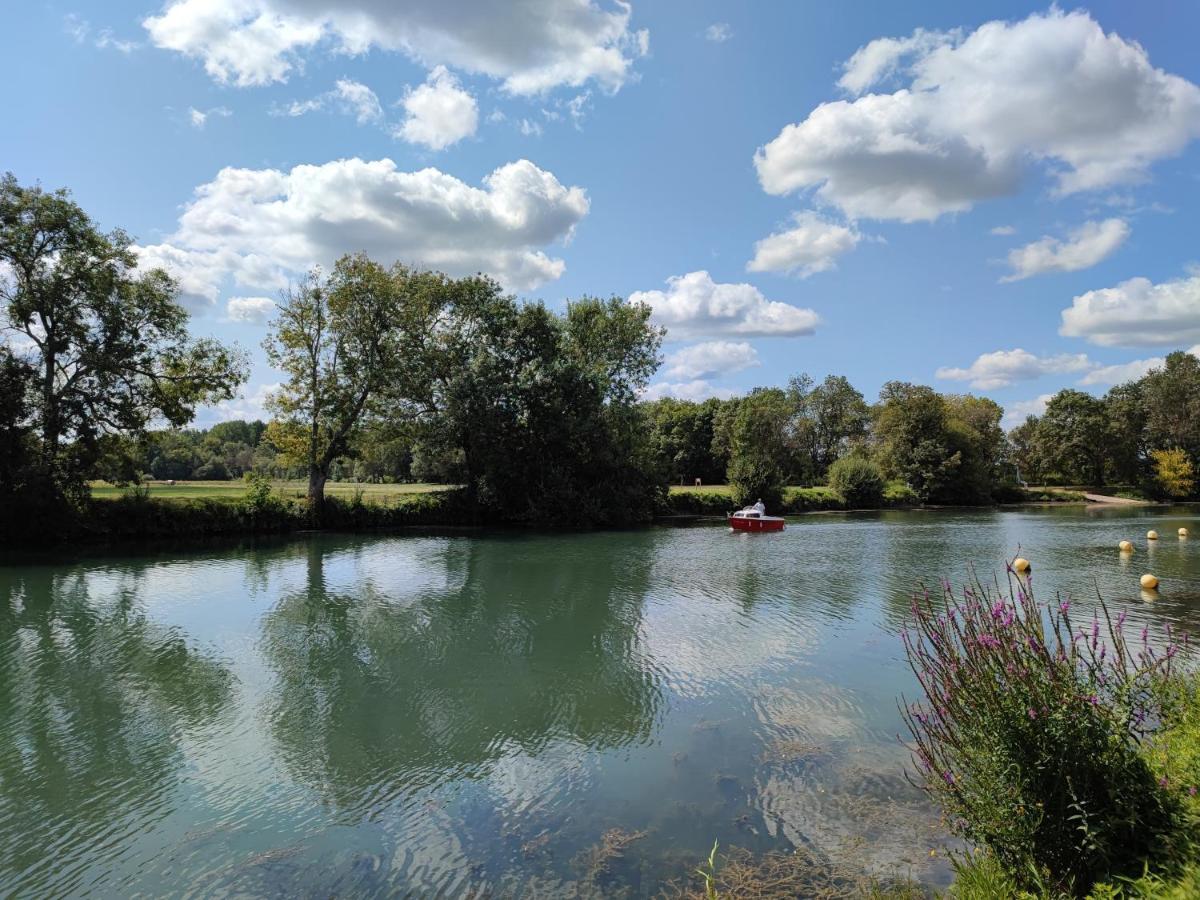 Camping Belle Riviere Chaniers Luaran gambar