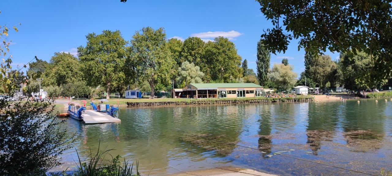 Camping Belle Riviere Chaniers Luaran gambar