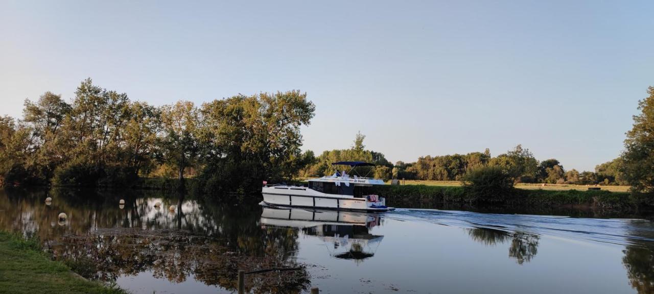 Camping Belle Riviere Chaniers Luaran gambar