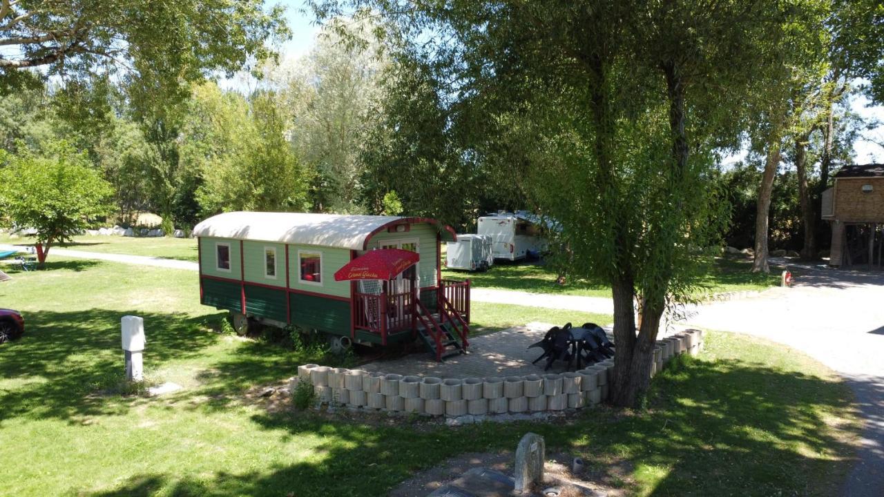 Camping Belle Riviere Chaniers Luaran gambar